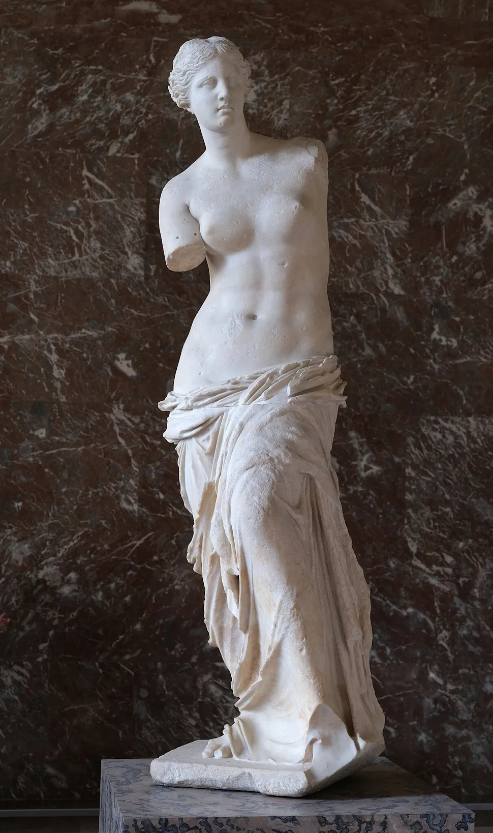 Photographie couleur de la Vénus de Milo, conservée au musée du Louvre